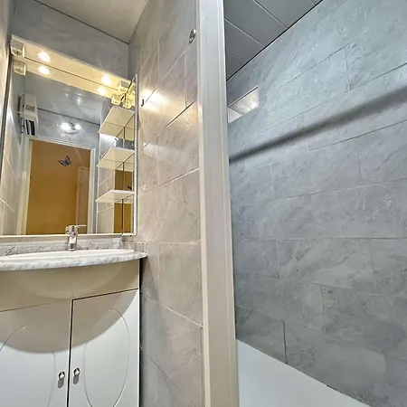 T2 Cabine, Parking, Cap D'agde - Fr-1-249-458 * Agde